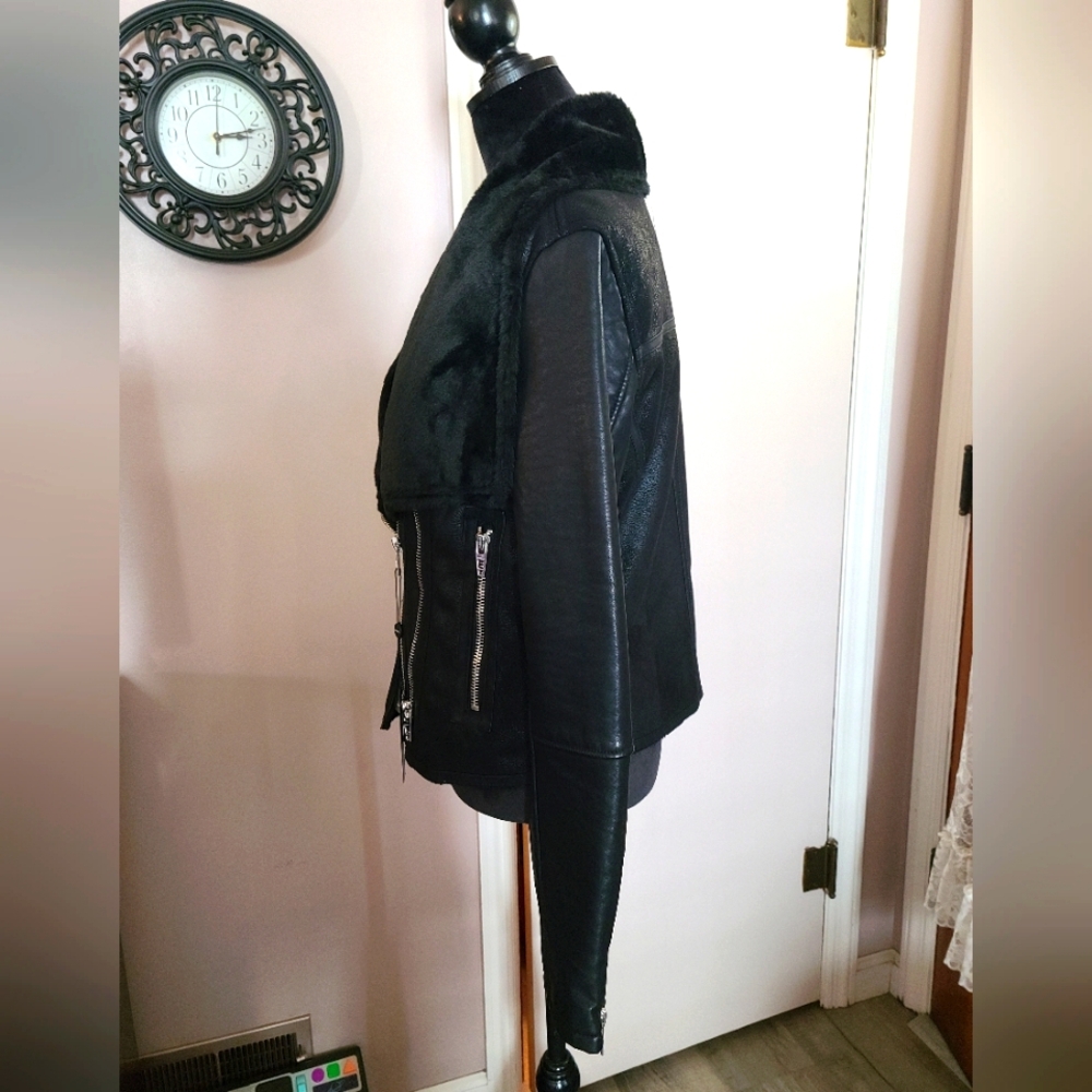 🖤BlankNYC Vegan Leather Faux Fur Biker Jacket NWT - Picture 3 of 13